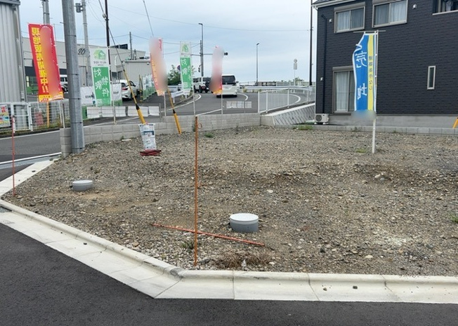 【外観】 | 物件の詳細については、現地を見てわかること以外に、役所や法務局などで調べないとわからないことがあります。そのため、現地に行く場合は、もしこの物件を買ったらどのような生活ができるかをイメージしましょう。