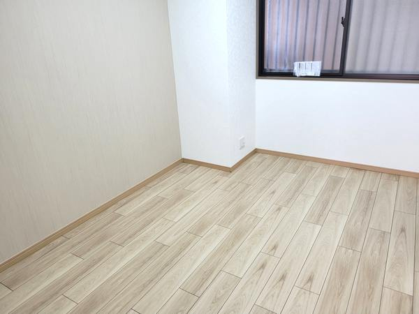 【洋室】 | ランドコア戸坂出江 | きれいな洋室です