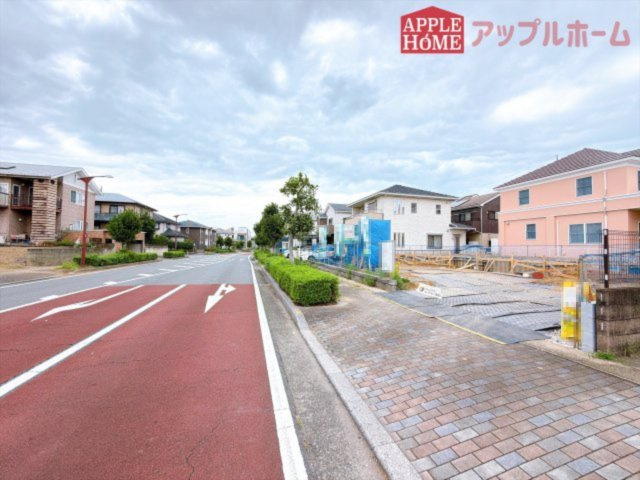 [新築住宅] 坂戸市花みず木 第3期 全1棟の前面道路含む現地写真