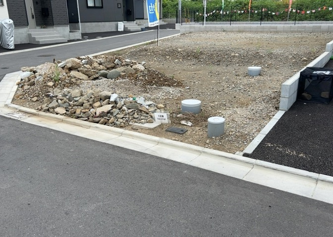 【外観】 | 土地探しをしていると都市計画区域という言葉を目にすると思います。法律によって、都道府県知事や国土交通大臣が指定するエリアのことを指しており、都市計画区域は市街化区域と市街化調整区域に分けられています。