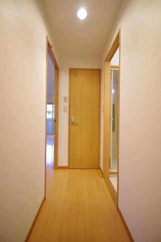 アーバングランデ本荘の玄関