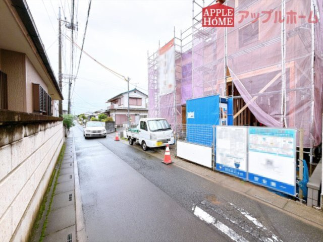 [新築住宅] 深谷市上野台 第26 全1棟の前面道路含む現地写真
