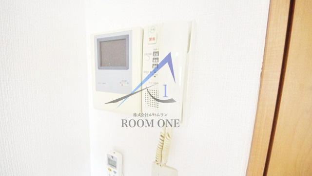 シャテロハイツ弐番館のセキュリティ|モニター付きインターホンです。