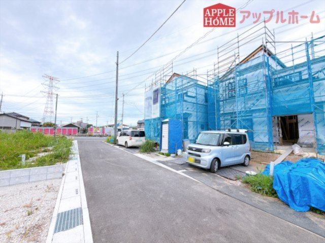 [新築住宅] 鶴ヶ島市藤金 15期 全11棟の前面道路含む現地写真