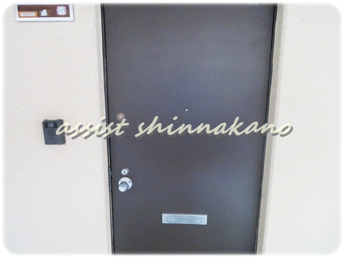 ライオンズマンション弥生町の玄関|別号室の参考写真です