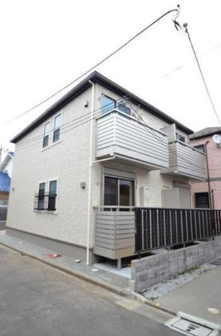 中野区大和町１丁目のアパートのバルコニー