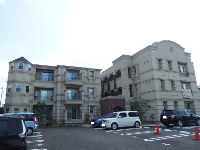 リーブルスティルＡの外観