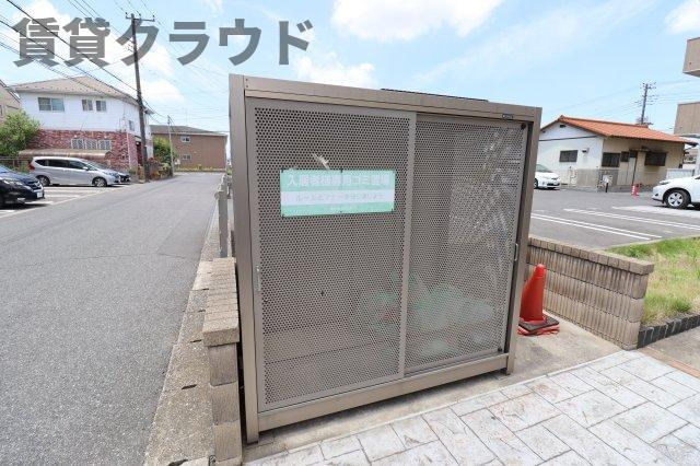 ロイヤルプラザのその他共用部分|ゴミストッカー