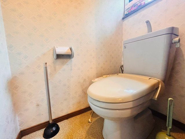 八街市滝台　中古戸建のトイレ