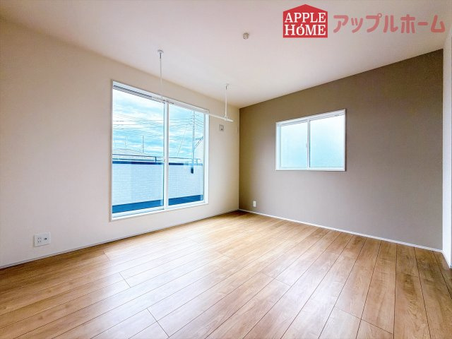 [新築住宅] 羽生市南羽生1丁目 全1棟の洋室|２階居室は全室収納あり！たっぷりある収納活用でお部屋もキレイを保てます♪
