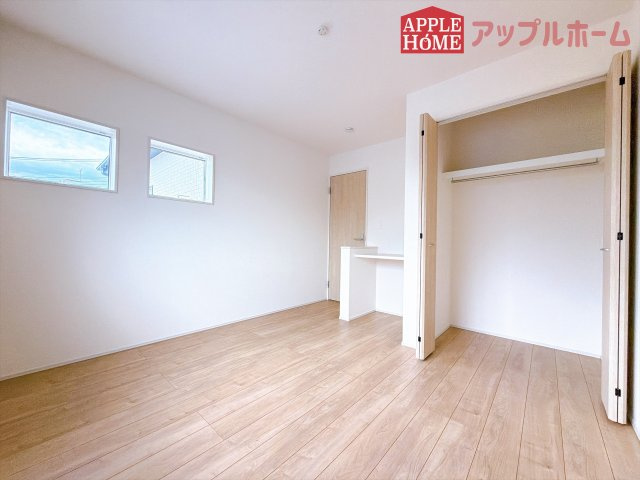 [新築住宅] 羽生市南羽生1丁目 全1棟の洋室|２階居室は全室収納あり！たっぷりある収納活用でお部屋もキレイを保てます♪