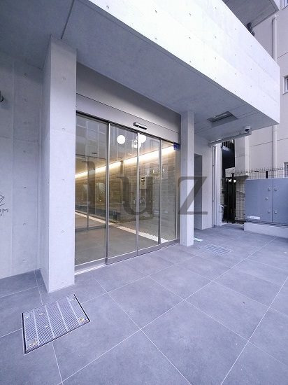 ズーム川崎イーストのエントランス