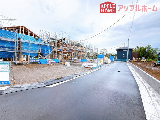 [新築住宅] 深谷市上野台 第25 全4棟の前面道路含む現地写真
