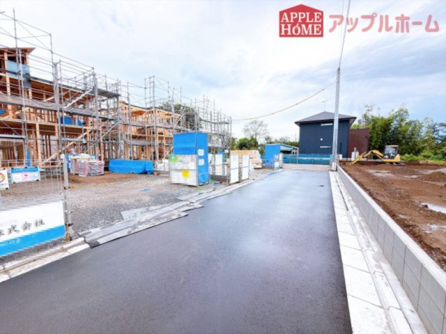 [新築住宅] 深谷市上野台 第25 全4棟の前面道路含む現地写真