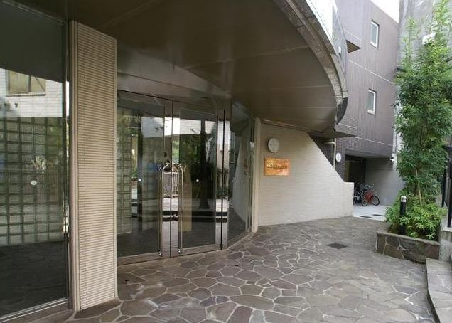 レナトゥス四谷のエントランス|レナトゥス四谷