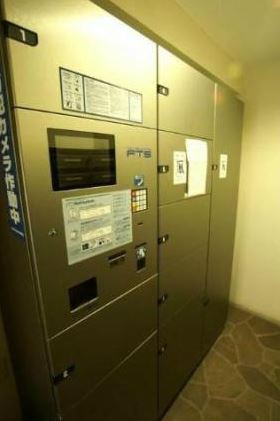 レナトゥス四谷の設備|宅配ボックス