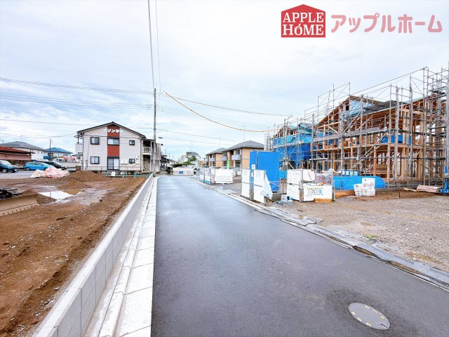 [新築住宅] 深谷市上野台 第25 全4棟の前面道路含む現地写真