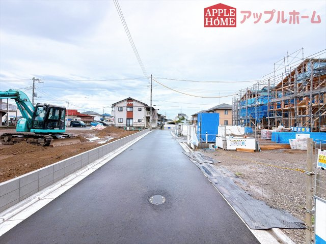 [新築住宅] 深谷市上野台 第25 全4棟の前面道路含む現地写真