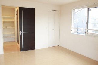【洋室】 | サントミー | 別のお部屋の写真です