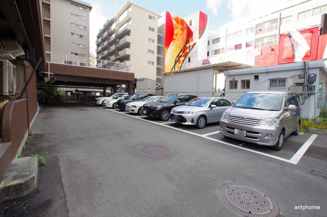 松籟マンション 仲介手数料無料の駐車場