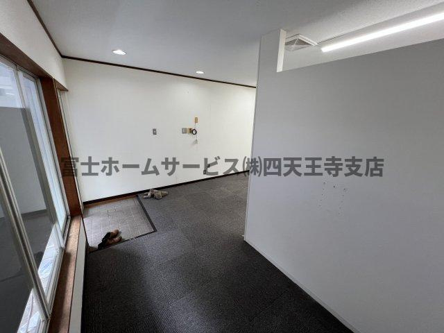ＫＡＳＵＧＡマンションの玄関