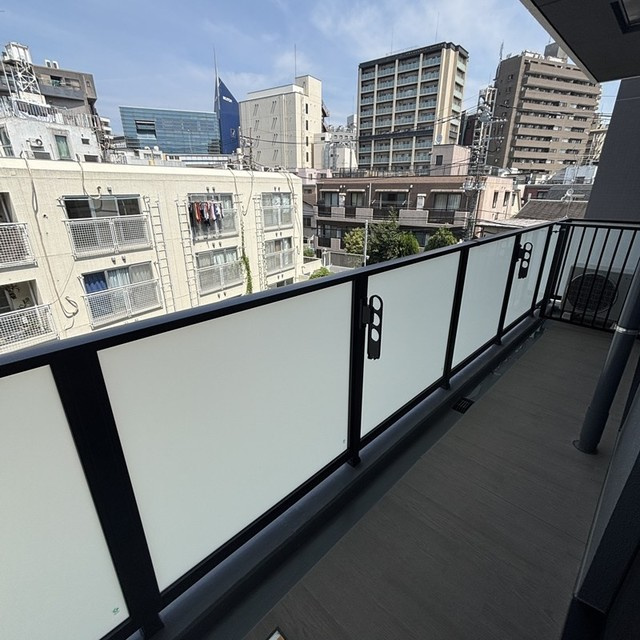 Ｒｏｖｉｎｅ目黒東山のバルコニー|※写真は同タイプ住戸です。