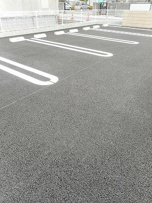 カーサ・フランブリーズの駐車場