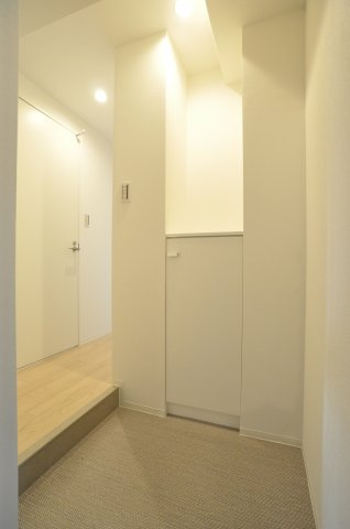 【玄関】 | サンロール難波南
