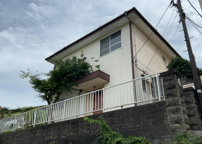 【外観】 | 土地購入を検討されている場合、境界杭がない状態で購入してしまうと境界確定測量をする必要があり、費用がかかります。購入の前に、売主、隣土地所有者立ち合いのもと境界を確定し境界杭を設置するのがベストです。