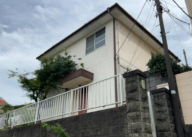 【外観】 | 家を建てる前提で土地を探している場合、地盤の丈夫さは譲れない条件の一つです。地盤が脆弱だと追加工事が必要となります。また、過去に地盤沈下や液状化現象を起こした土地は、できるだけ避けた方がいいでしょう。