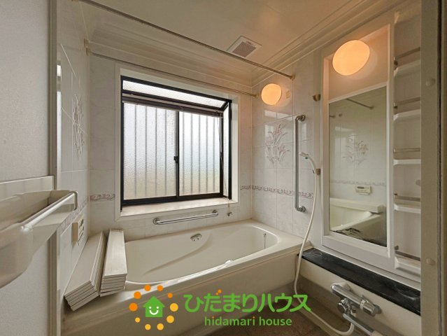 羽生市三田ケ谷　中古一戸建ての浴室