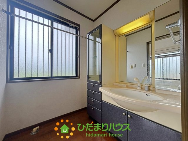 羽生市三田ケ谷　中古一戸建ての独立洗面台