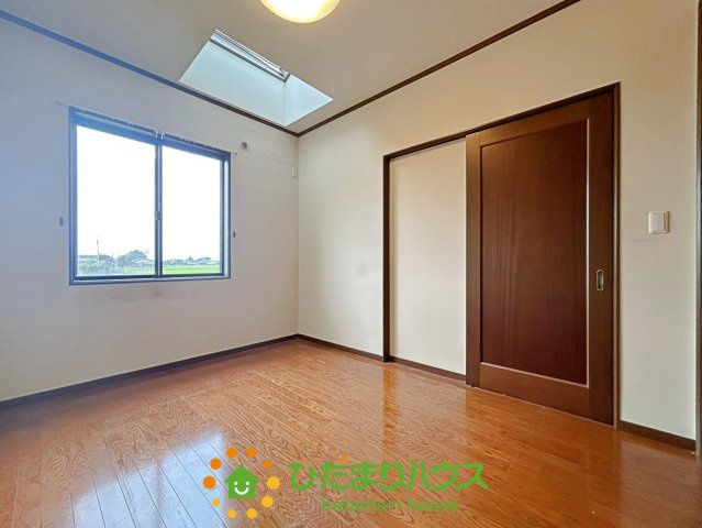 羽生市三田ケ谷　中古一戸建ての洋室