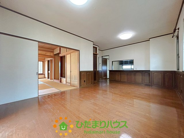 羽生市三田ケ谷　中古一戸建ての居間・リビング
