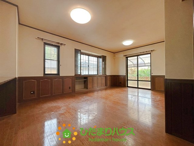 羽生市三田ケ谷　中古一戸建ての居間・リビング