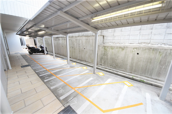 【駐車場】 | コスモリード谷町六丁目