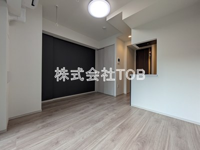 【居間・リビング】 | アークマーク千歳船橋 | 8.3帖