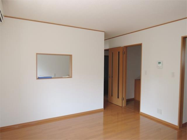 川崎市多摩区生田１丁目のアパートの居間・リビング