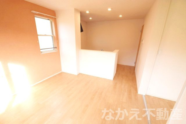 【寝室】 | 落ち着いた色調の寝室です