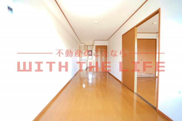 シーベル【キャッシュバック対象物件】の洋室|明るい洋室です