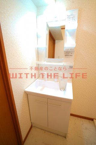 シーベル【キャッシュバック対象物件】の独立洗面台|朝の支度にも助かる、独立の洗髪洗面化粧台