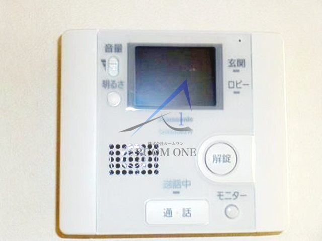 ルミエール池袋の設備|モニター付きインターホンです。