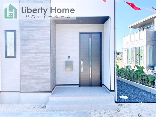 水戸市東前町5期　新築戸建　１号棟のエントランス
