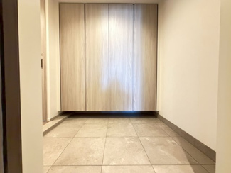 【玄関】 | ジオタワー堺筋本町 | 【玄関】靴好きには嬉しいたくさん収納できる下足箱完備です！