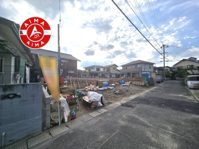 太宰府市吉松1丁目第5-3棟（1号棟）の前面道路含む現地写真|。見学の時間などお気軽にお問い合わせ下さい。