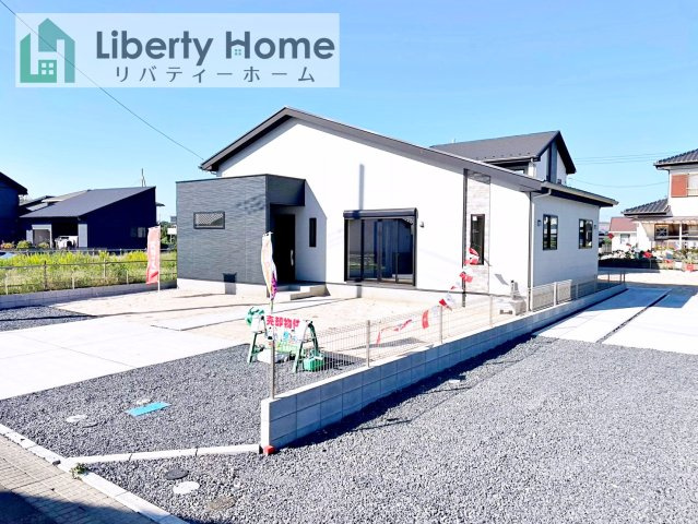 水戸市東前町5期　新築戸建　3号棟の外観|ご予約をいただければ、『平日の空いた時間』『周辺物件まとめて見たい』『1件だけ見たい』ももちろん可能です♪
お気軽にお問合せください♪