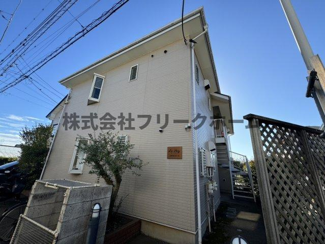 三鷹市井口４丁目のアパートの外観