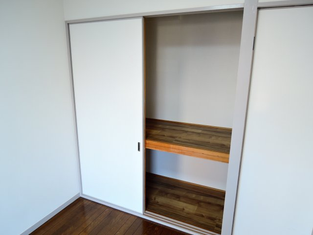 高槻市南松原町の賃貸マンションの収納