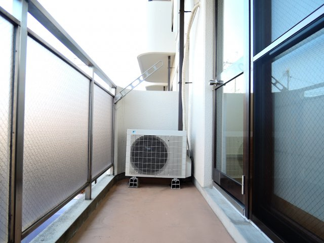 高槻市南松原町の賃貸マンションのバルコニー
