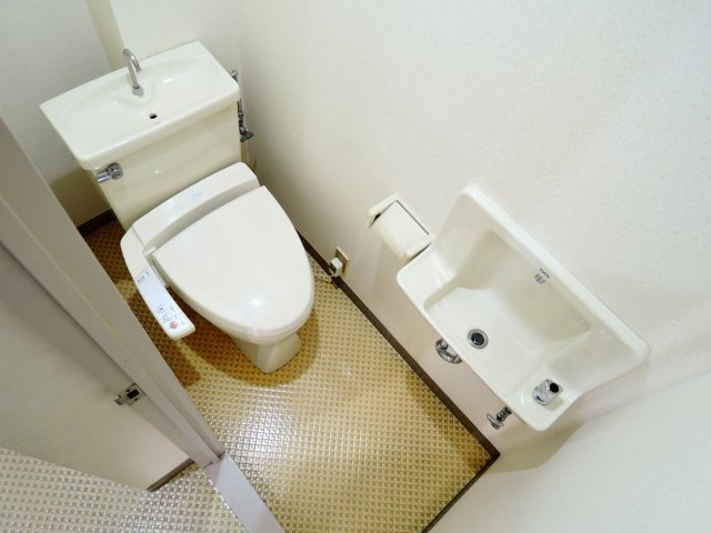 高槻市南松原町の賃貸マンションのトイレ